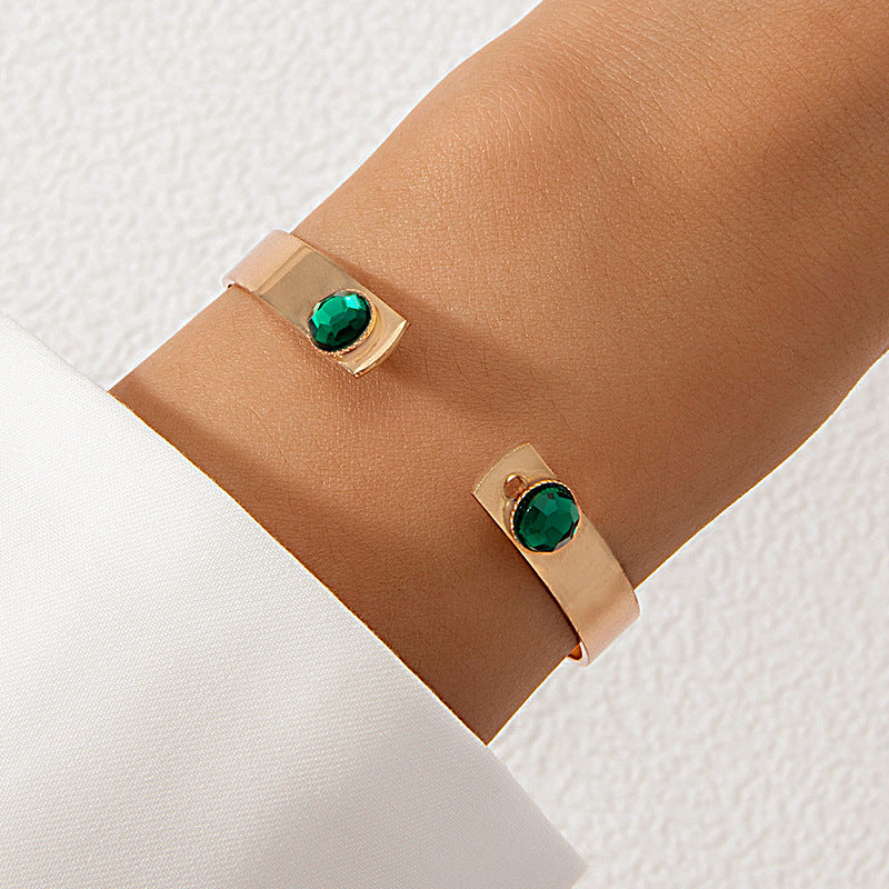 Wholesale Petal Pearl Alloy Open Bracelet